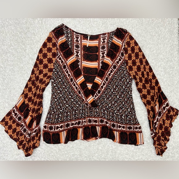 Free People Size XL Rosalie Bell Sleeve Faux Wrap Boho Top Coral Combo Blouse - Picture 5 of 16